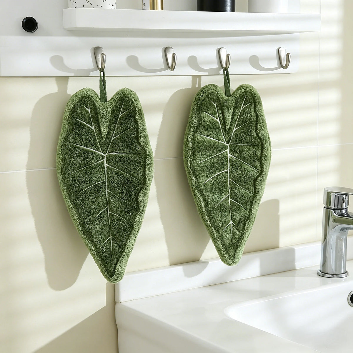 Banana Leaf Shaped Hanging Hand Towel, Suitable for Daily Wiping of Hands, Face, and Tableware, Decorative Hanging Decoration
